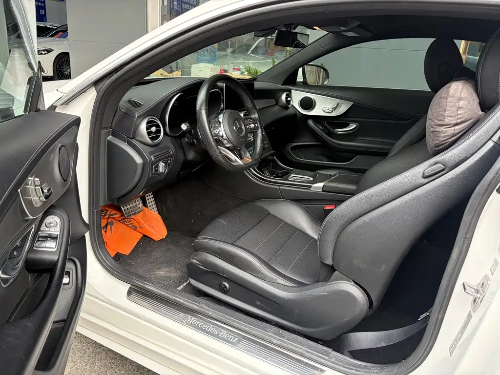 Mercedes-Benz C-Class (Import) — миниатюра 4