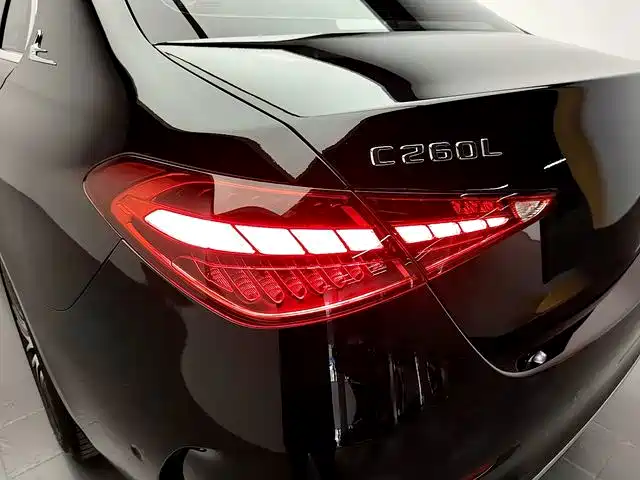 Mercedes-Benz C-Class — миниатюра 20