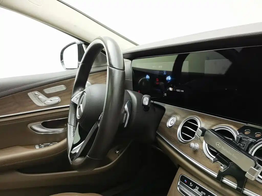 Mercedes-Benz E-Class New Energy — миниатюра 22