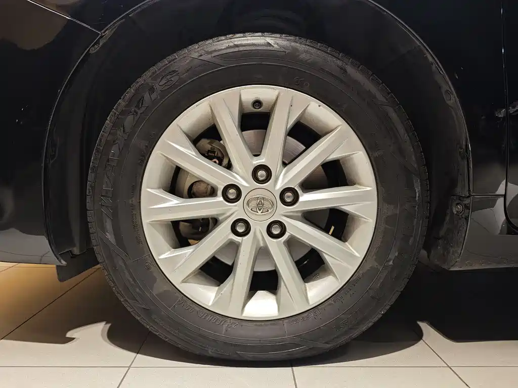 Toyota Camry 2016 2.0E Elite