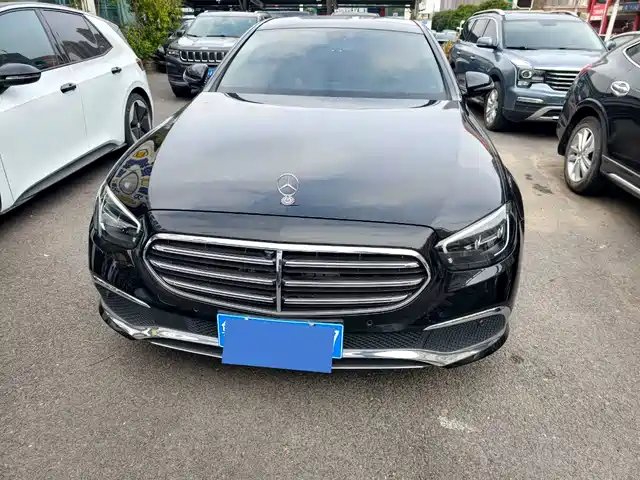MERCEDES-BENZ E CLASS