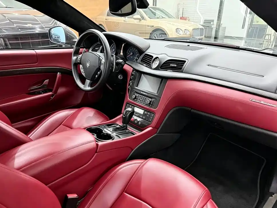 Maserati GranTurismo — миниатюра 8