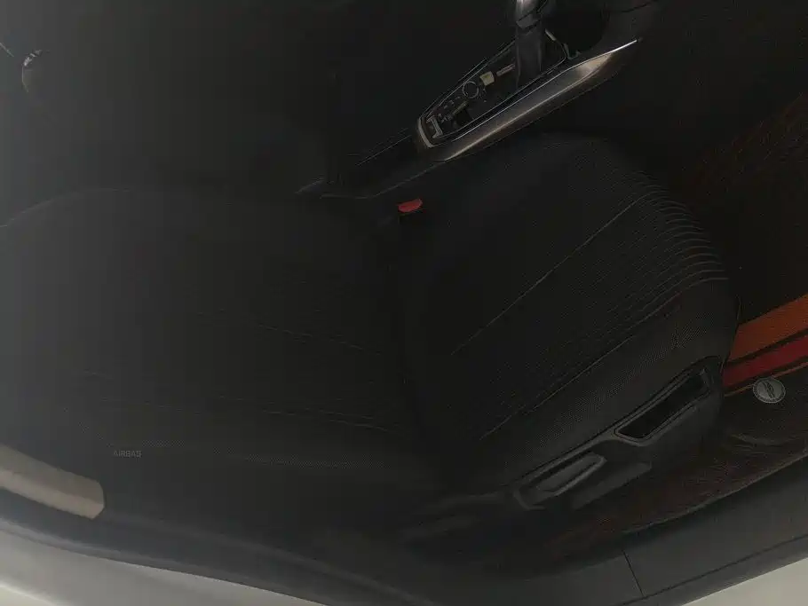 Peugeot 408 — миниатюра 8