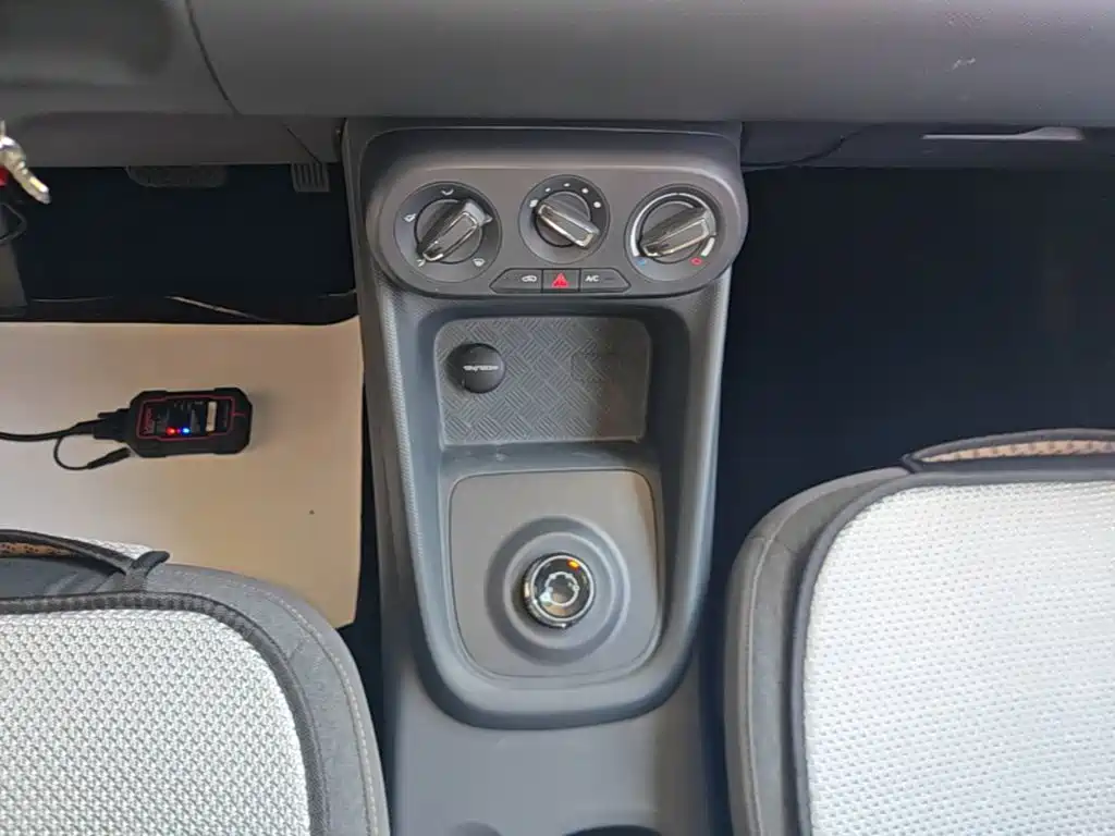 Wuling Hongguang EV — миниатюра 14