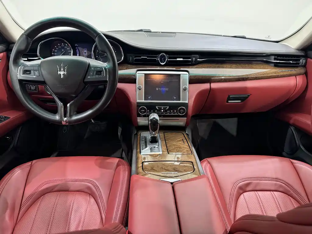 Maserati Quattroporte — миниатюра 19