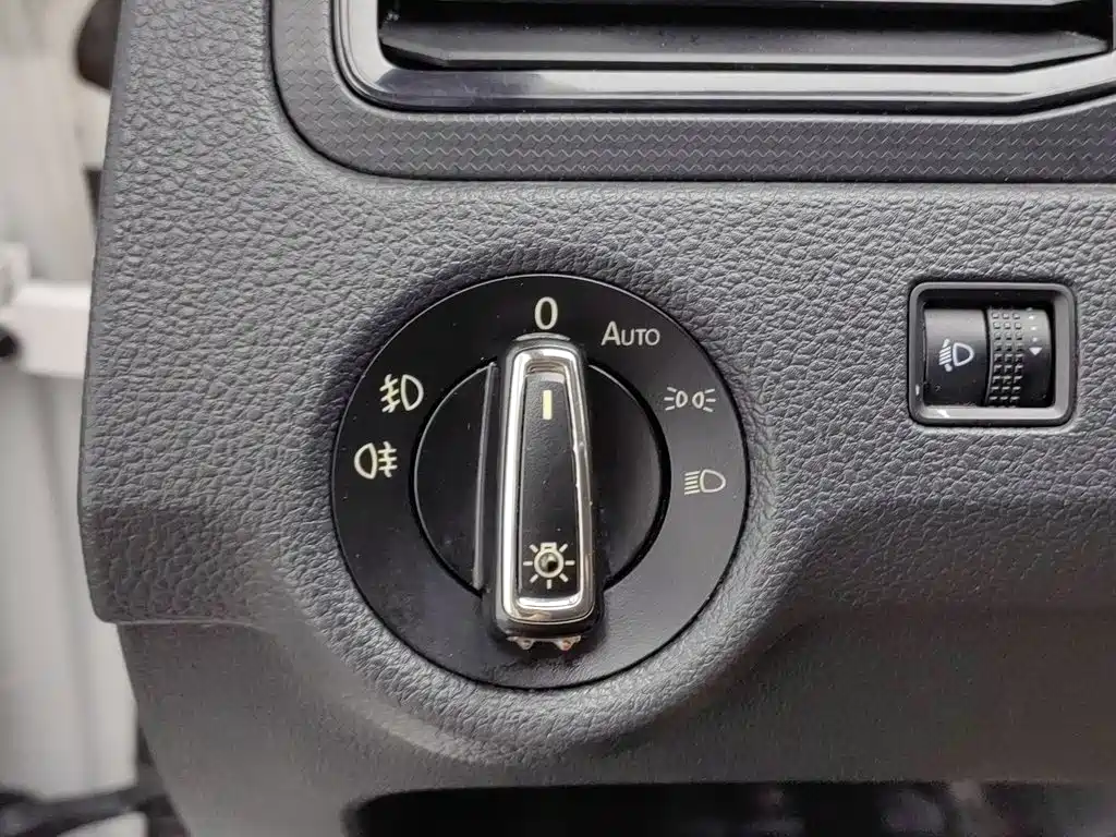 Volkswagen Santana — миниатюра 21