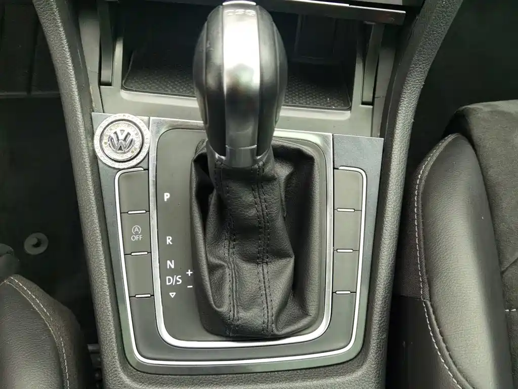 Volkswagen Golf — миниатюра 13