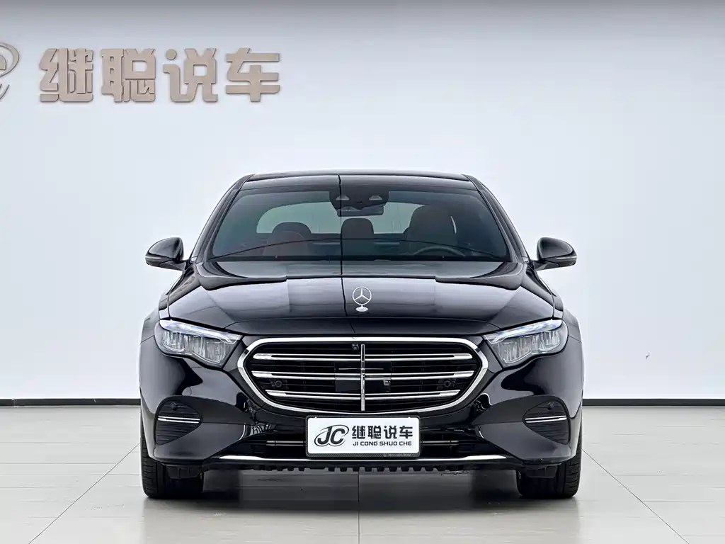 Mercedes-Benz E-Class — миниатюра 2