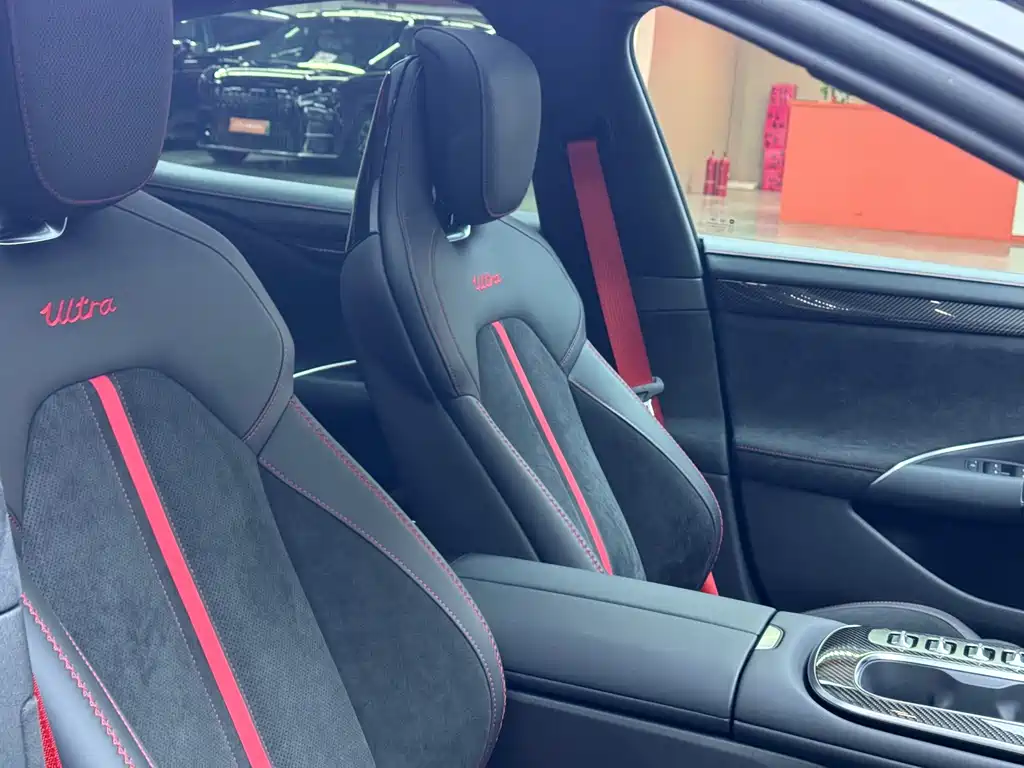 XIAOMI CAR XIAOMI SU7 ULTRA