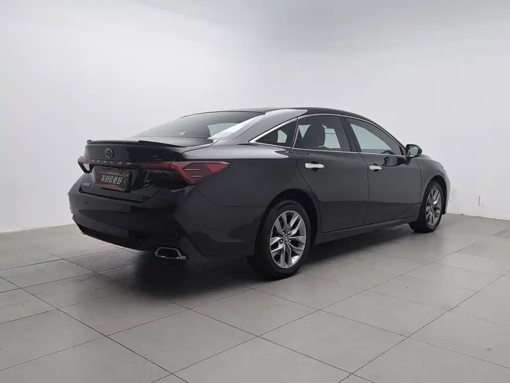 Toyota Avalon — миниатюра 2