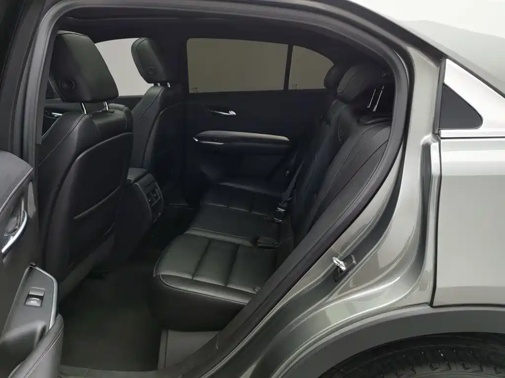 Cadillac XT4 — миниатюра 15