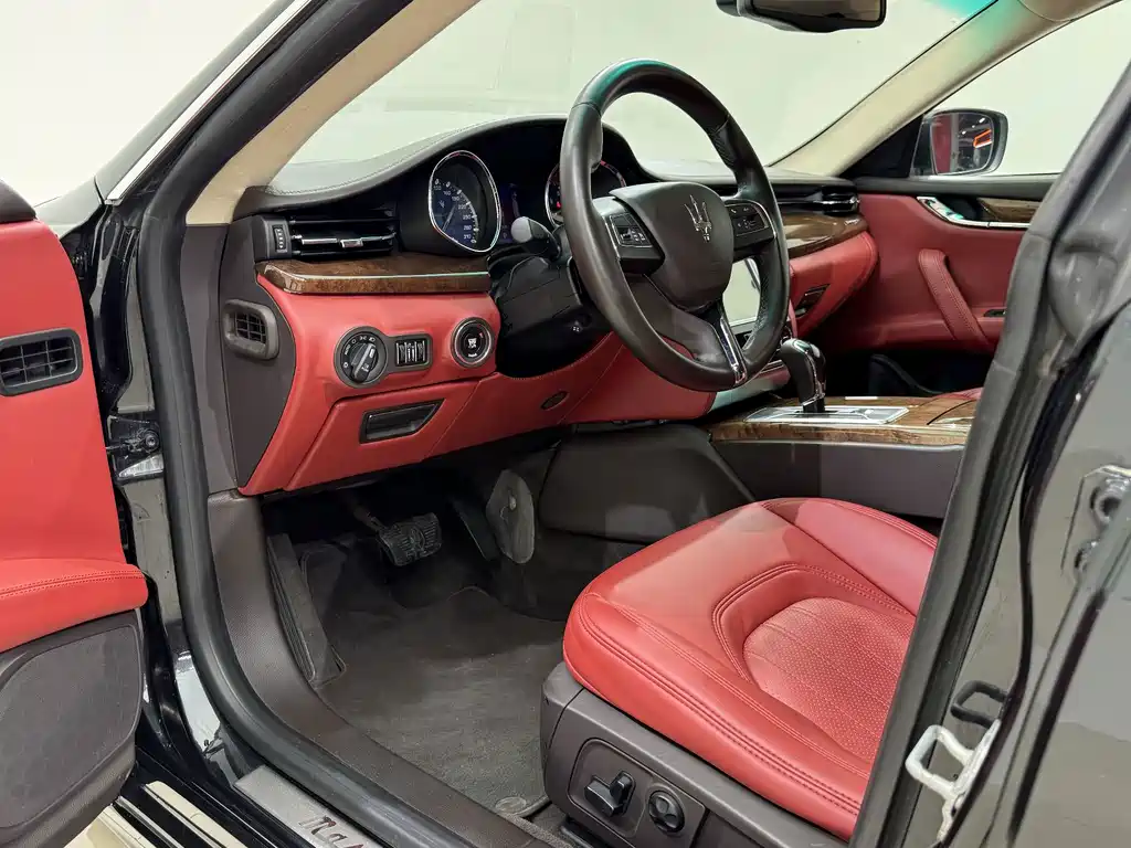 Maserati Quattroporte — миниатюра 5
