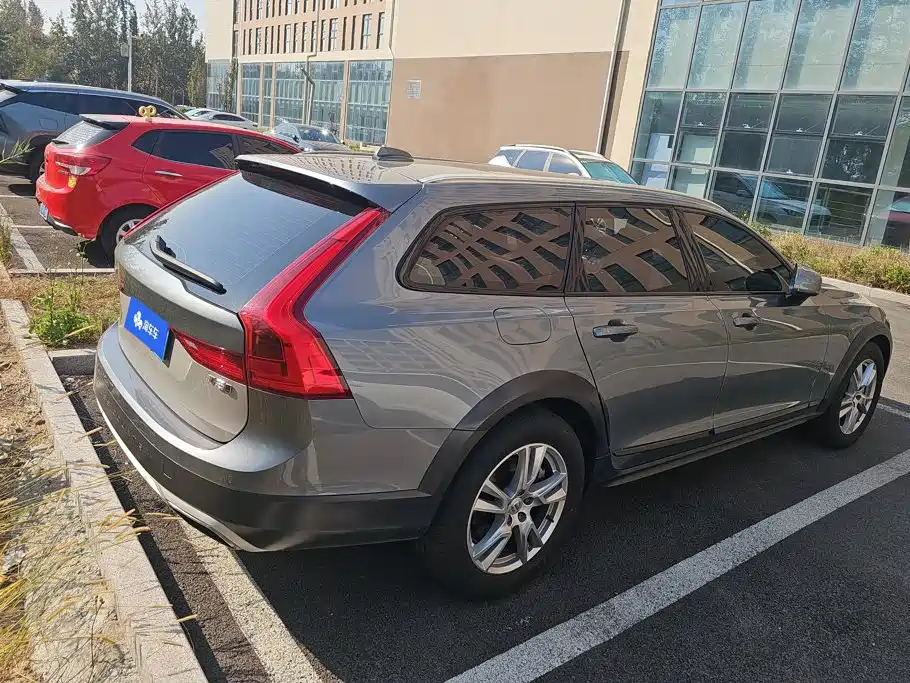 Volvo V90 — миниатюра 3