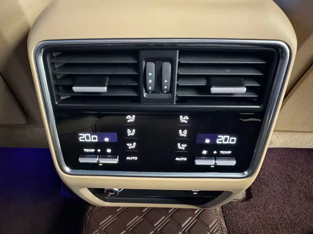 Porsche Cayenne — миниатюра 10