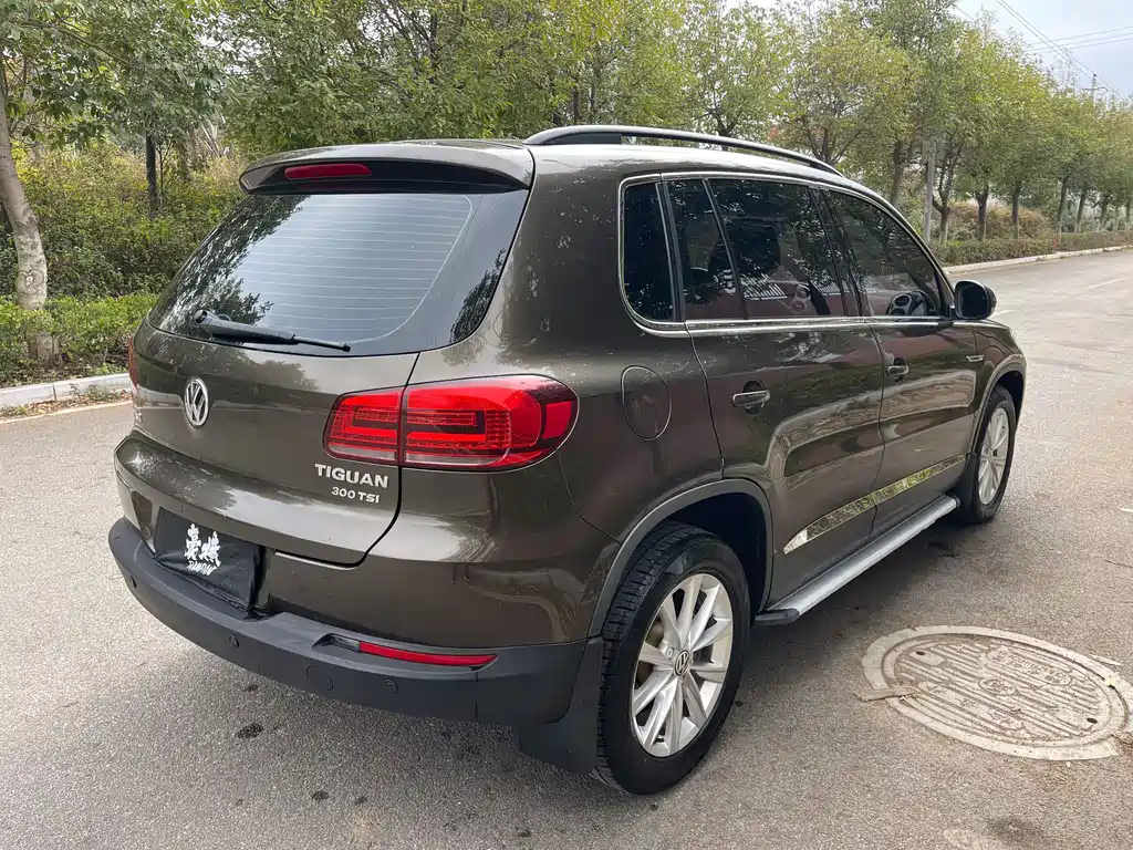 Volkswagen Tiguan 2016 300TSI AT