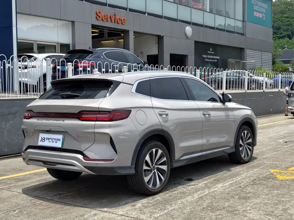 BYD Song Plus PLUS 2023 Champion DM-i 150KM Flagship PLUS