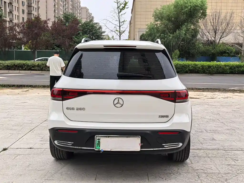 Mercedes-Benz EQB 2022 EQB 260