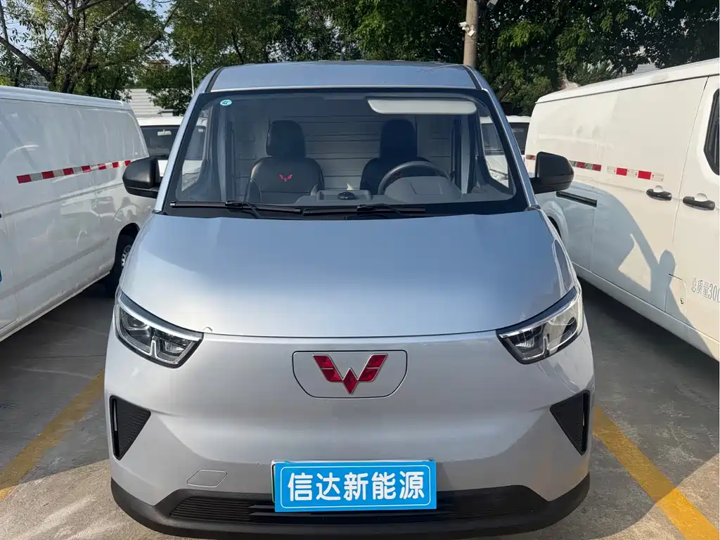 Wuling Yangguang — миниатюра 3