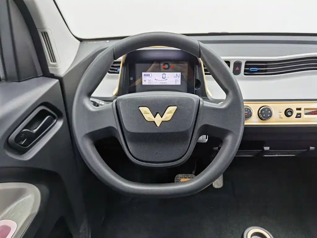 Wuling MINIEV — миниатюра 11
