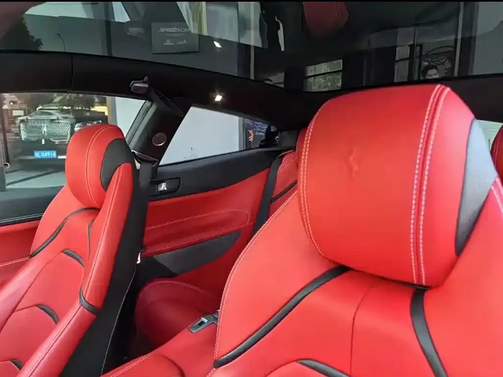 Ferrari GTC4Lusso — миниатюра 3