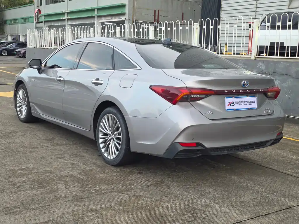 Toyota Avalon — миниатюра 4