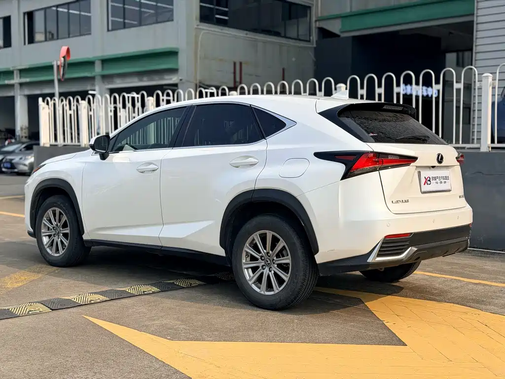 Lexus NX — миниатюра 12
