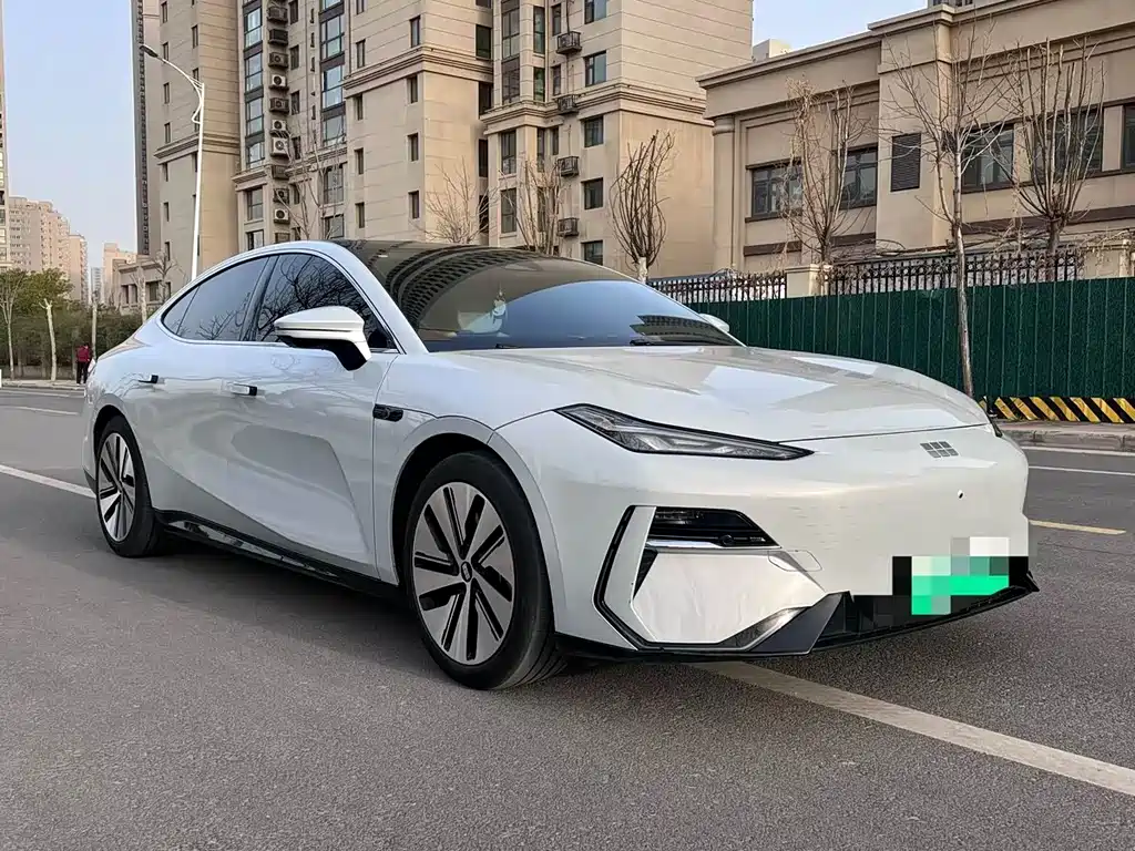 GEELY GALAXY GALAXY E8