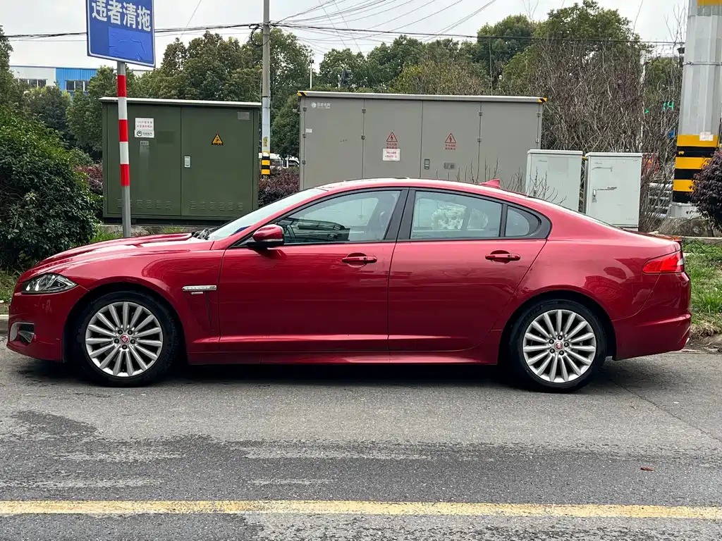 Jaguar XF 2015 XF 3.0 SC R-Sport Luxury
