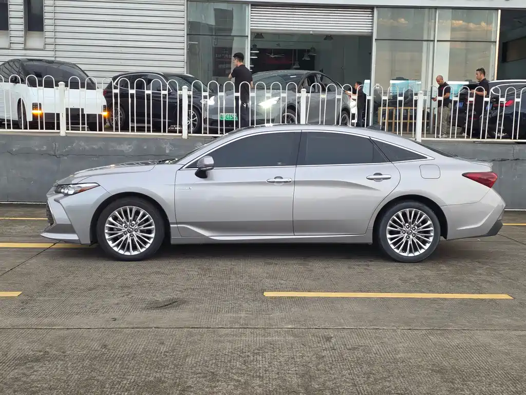Toyota Avalon — миниатюра 7