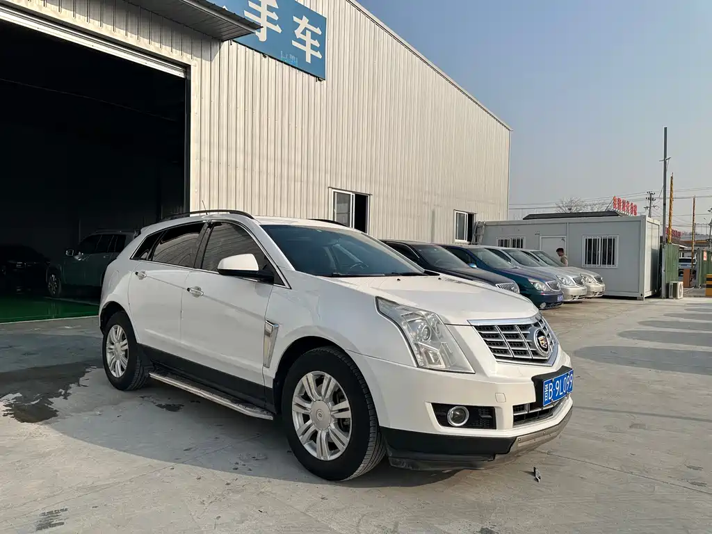 CADILLAC SRX