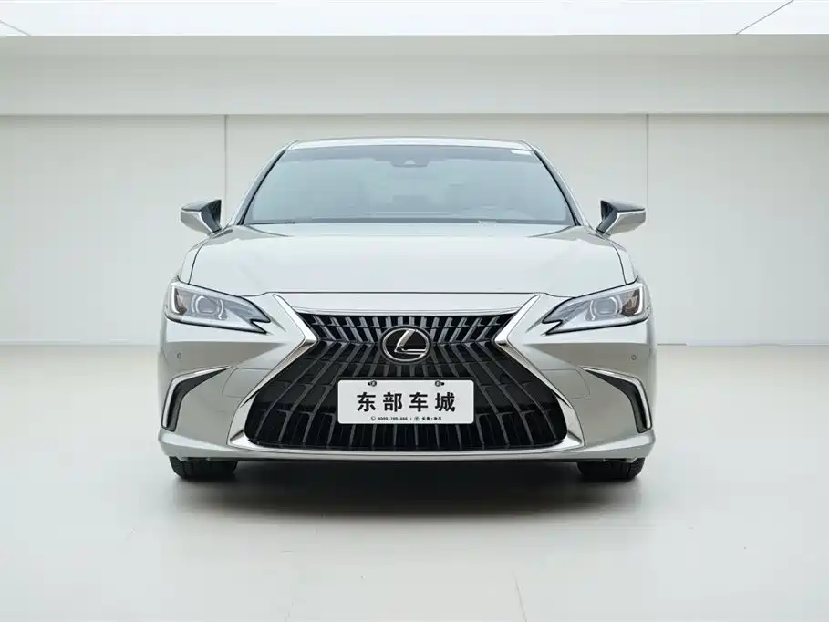 Lexus ES 2022 300h