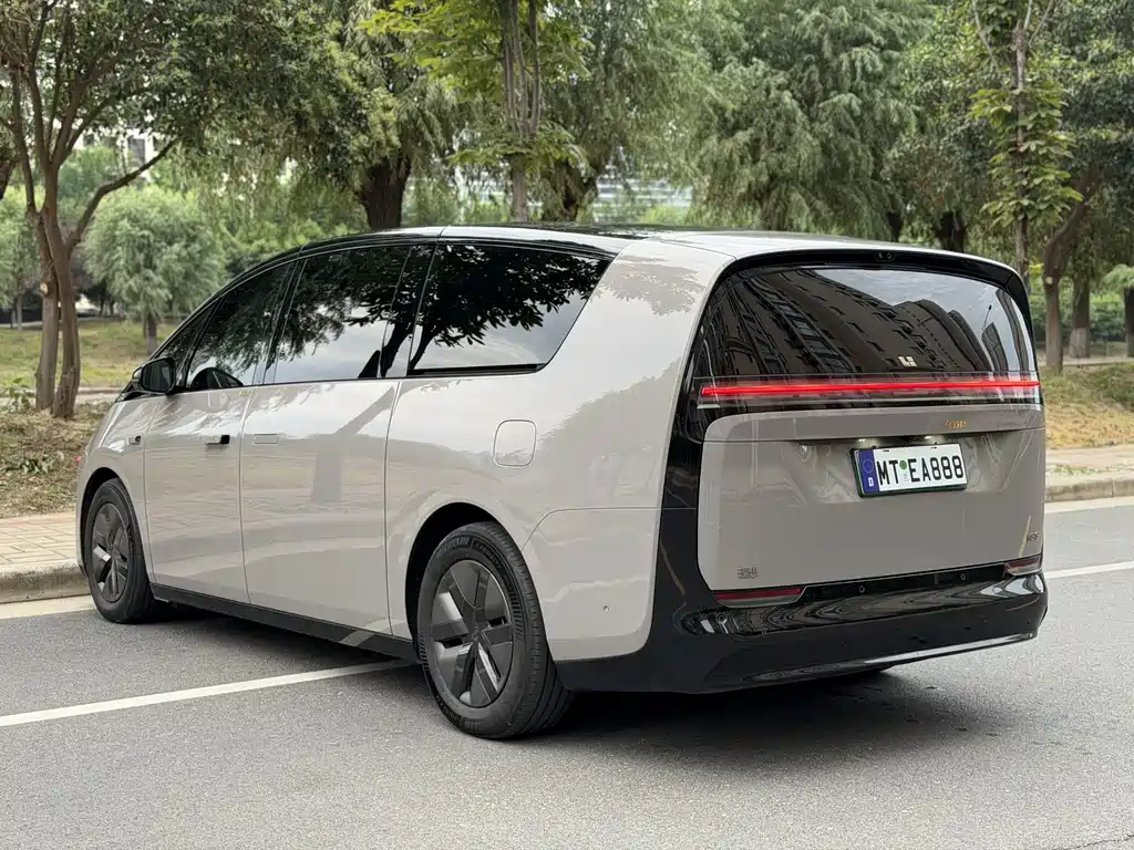 Li Auto Li MEGA — миниатюра 8
