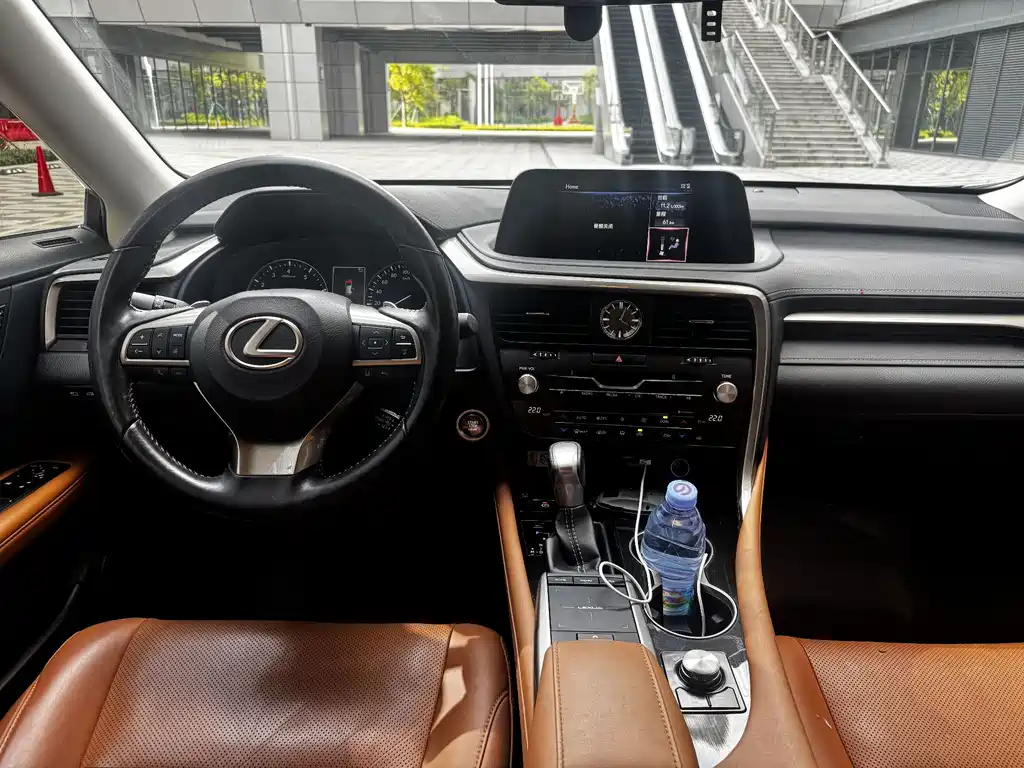 Lexus RX — миниатюра 9