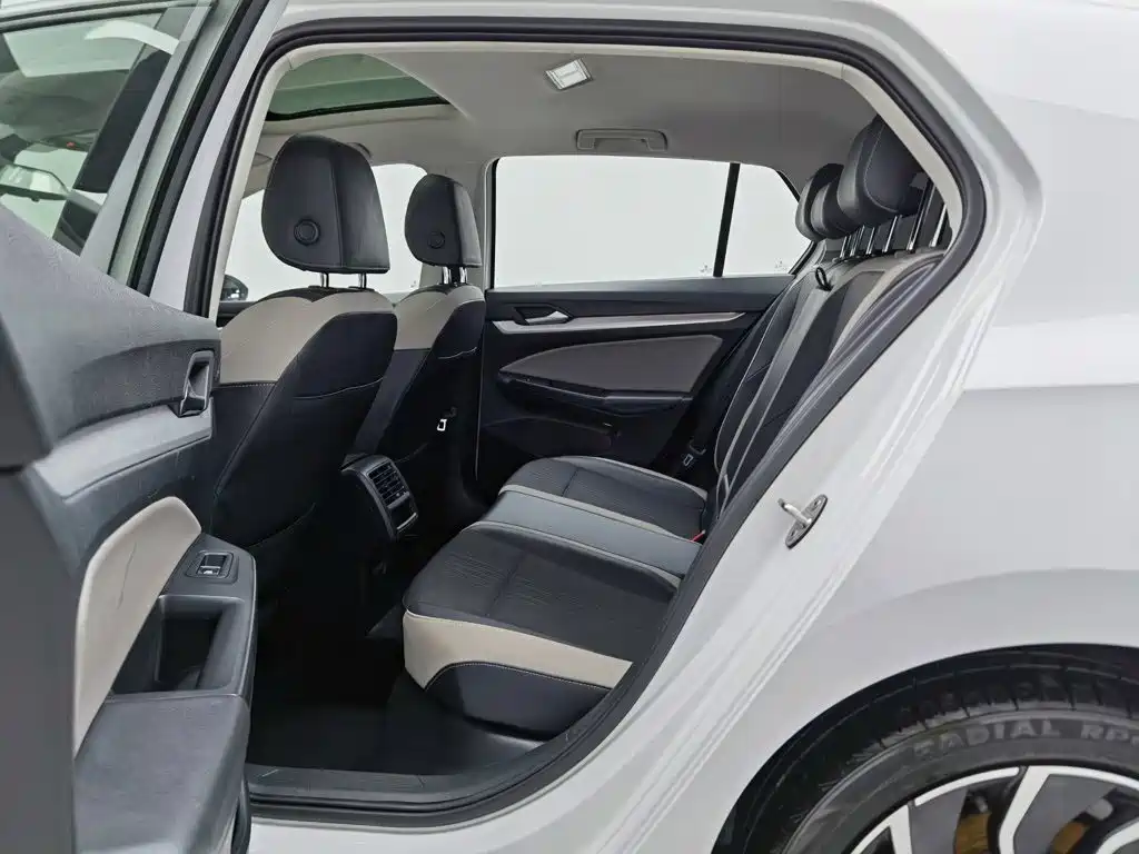 Volkswagen Golf — миниатюра 15