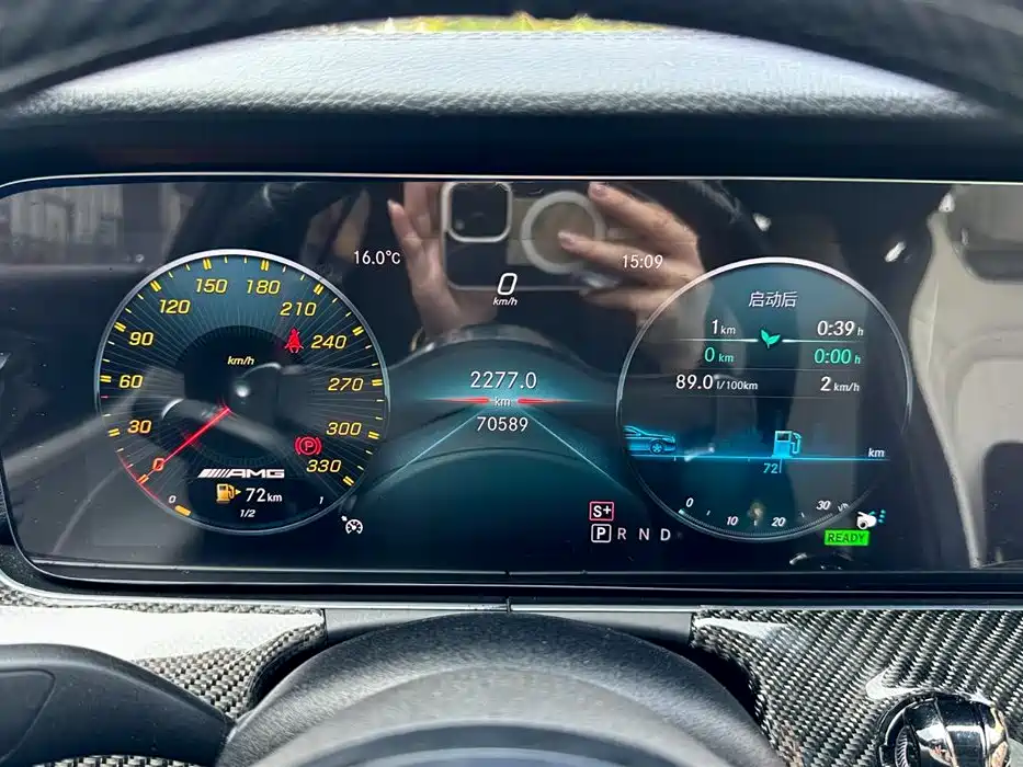 MERCEDES-BENZ AMG GT