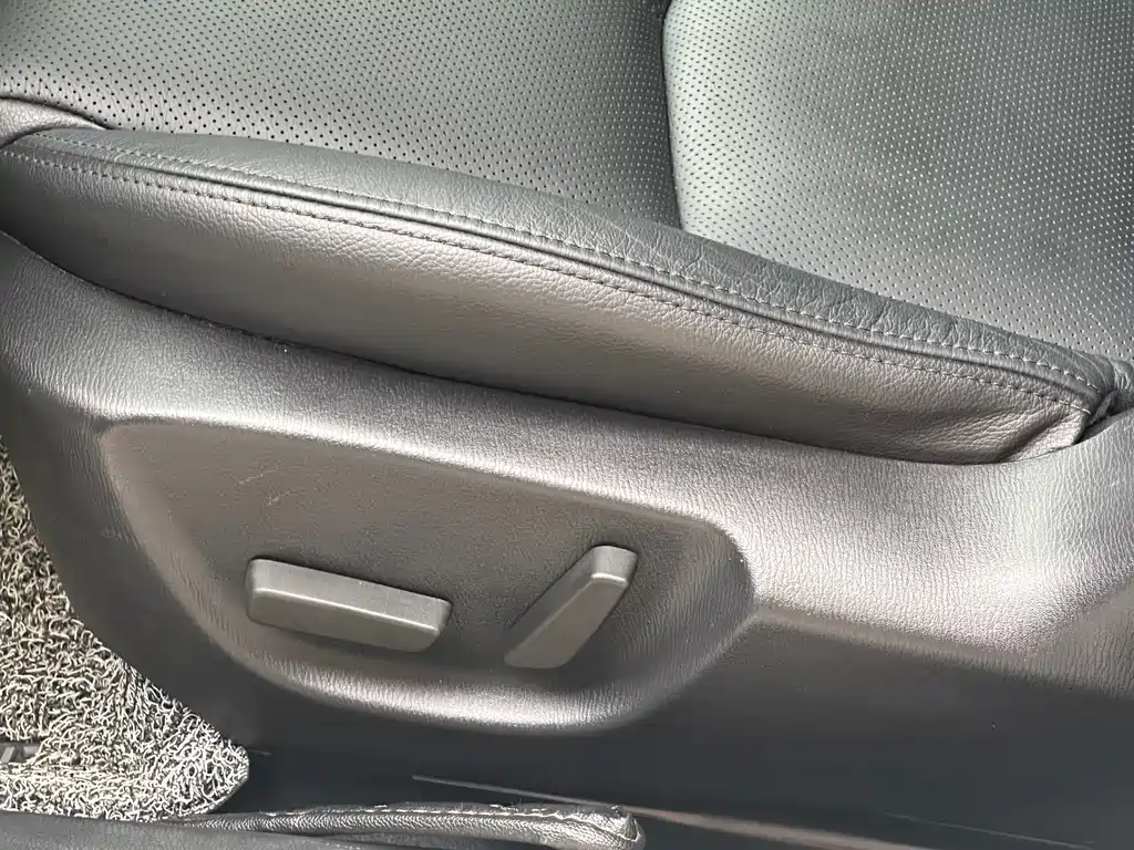 Mazda Mazda3 3 2017 2.0L AT Luxury V
