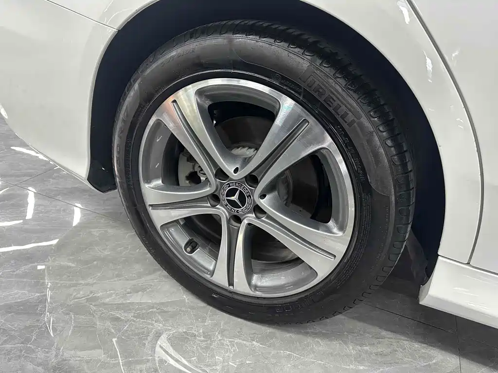 Mercedes-Benz C-Class — миниатюра 16