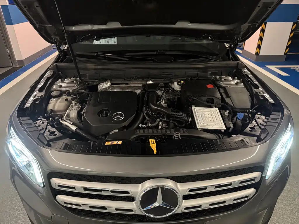 Mercedes-Benz GLB — миниатюра 9