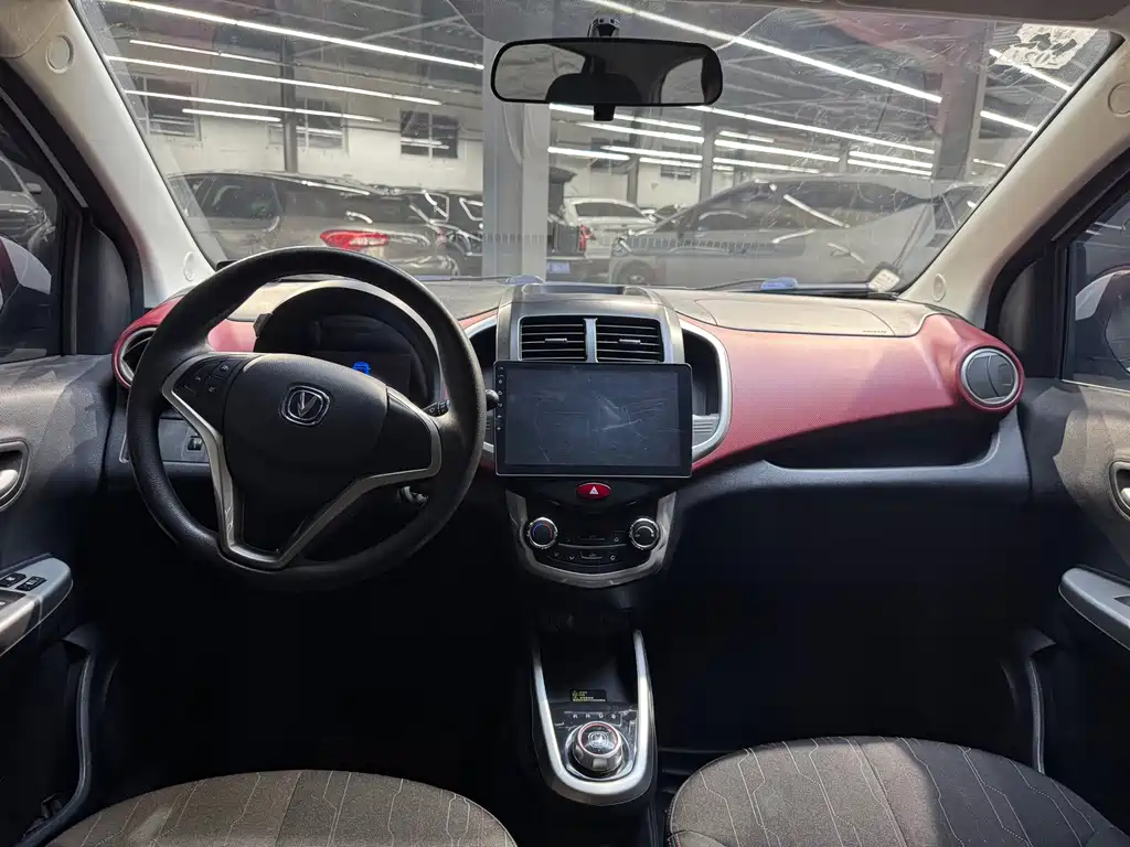 Changan EV — миниатюра 5