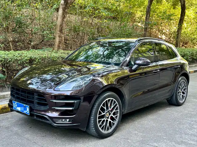 PORSCHE MACAN 2017