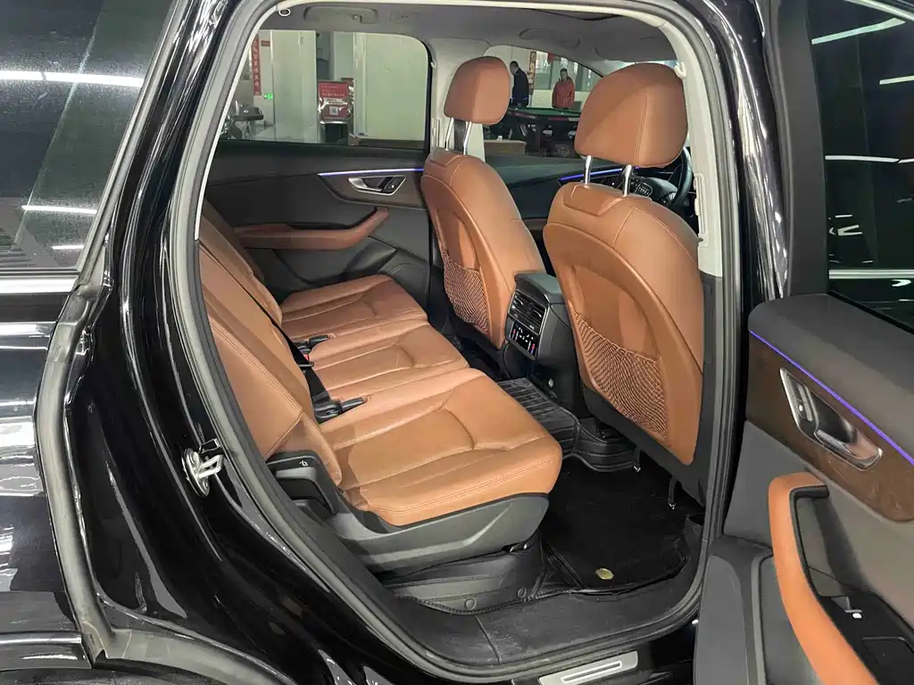 Audi Q7 — миниатюра 8