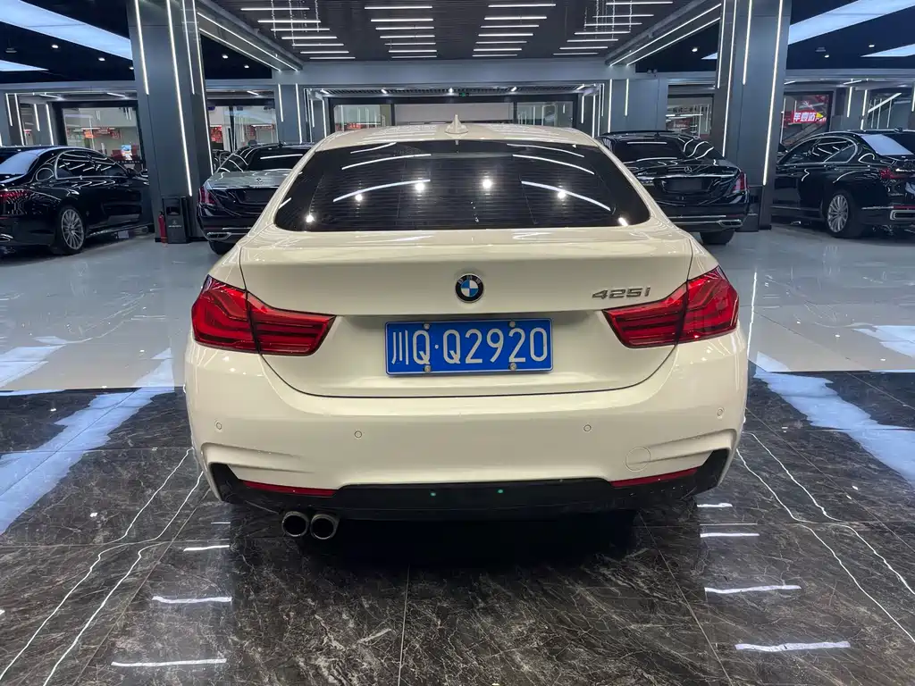 BMW 4 SERIES