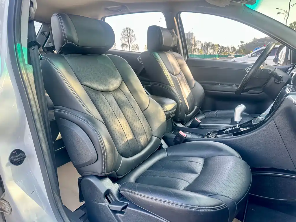 Luxgen Big 7 SUV — миниатюра 22