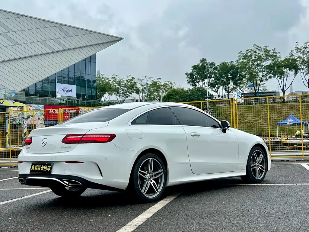 MERCEDES-BENZ E CLASS