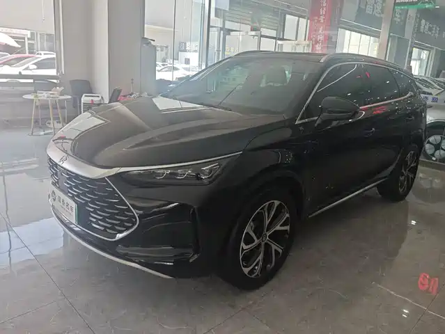2025 BYD Tang