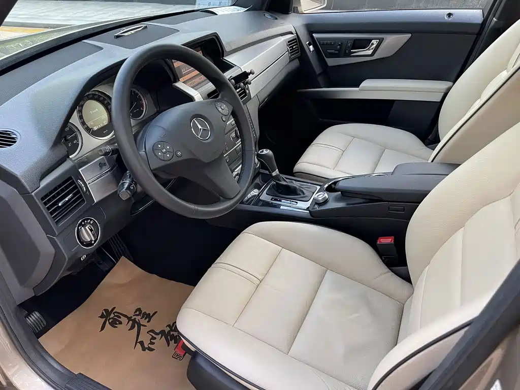 Mercedes-Benz GLK-Class (Import) — миниатюра 6