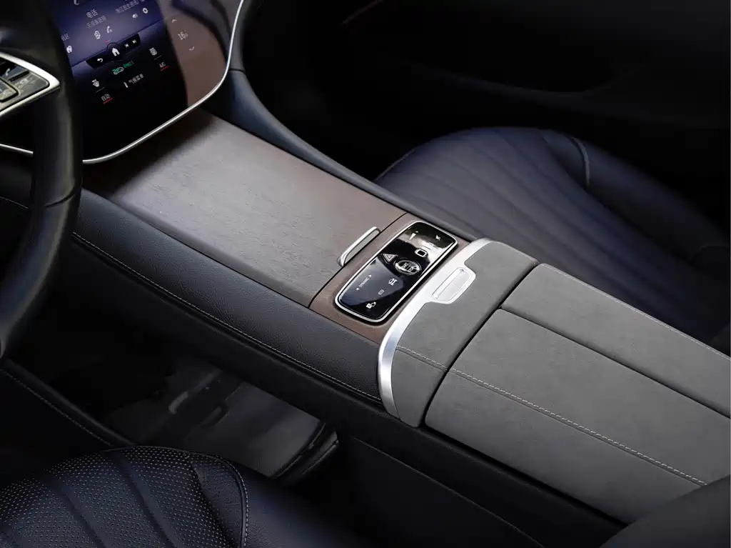Mercedes-Benz EQS — миниатюра 13