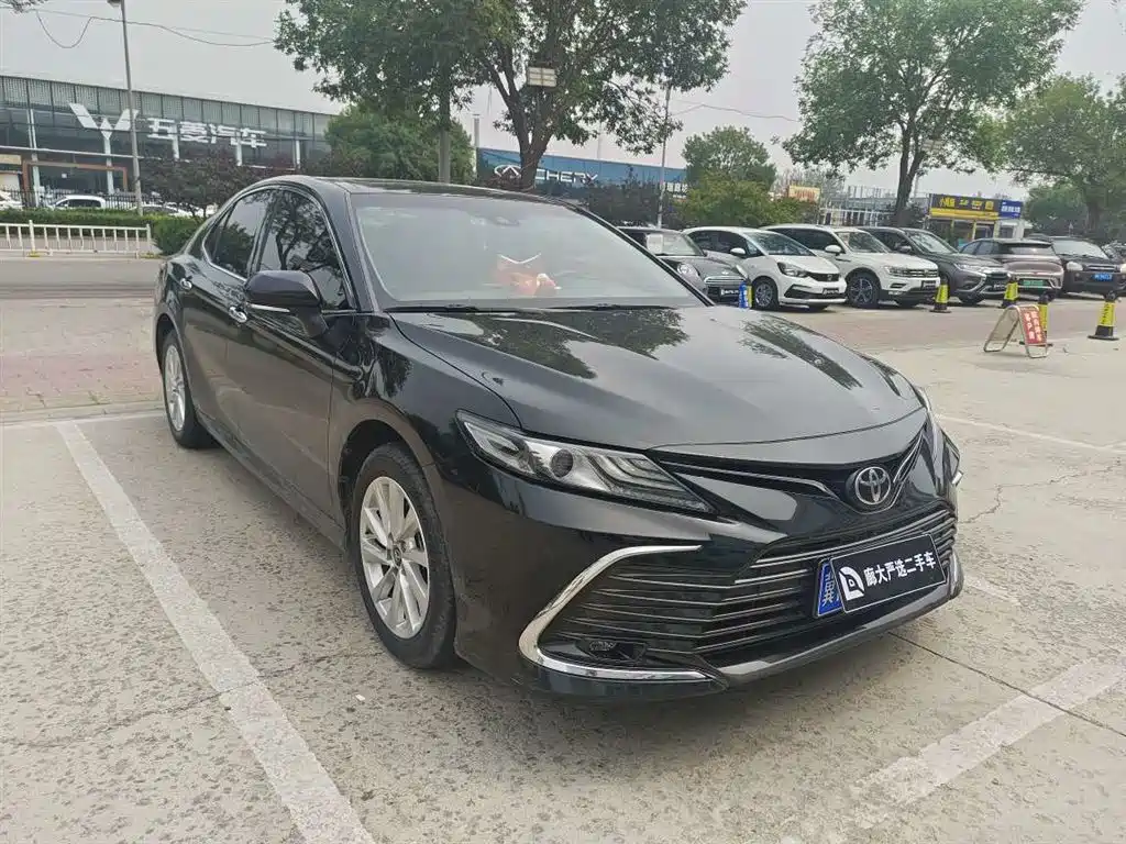 Toyota Camry 2021 2.0G Luxury