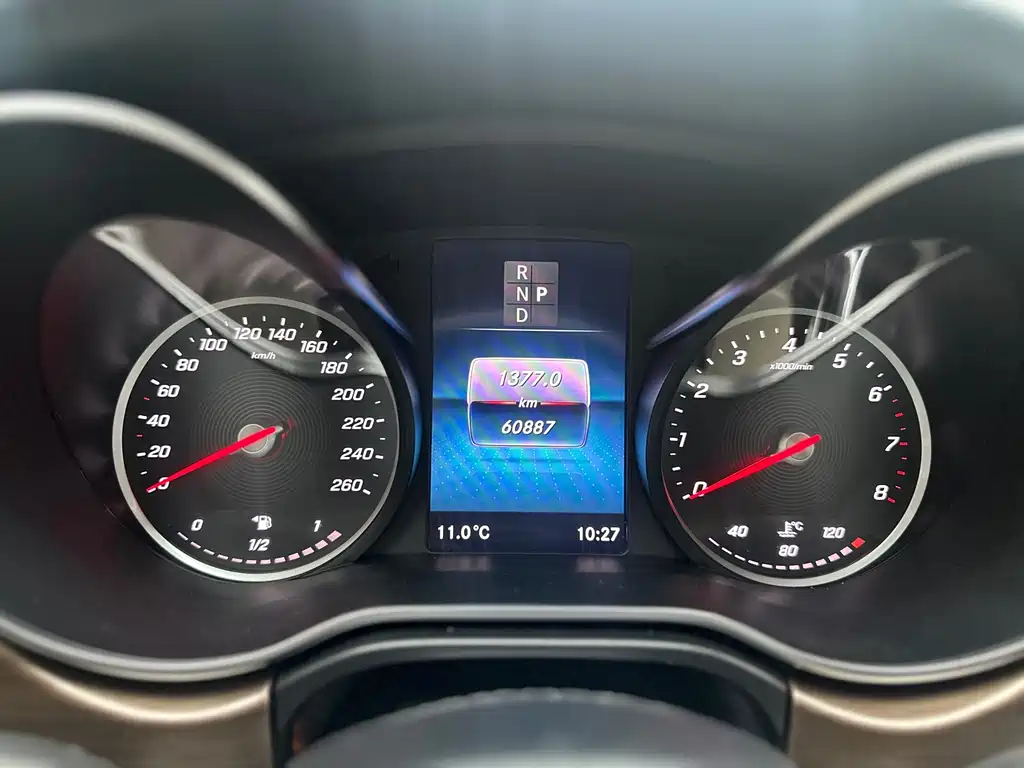 MERCEDES-BENZ V CLASS