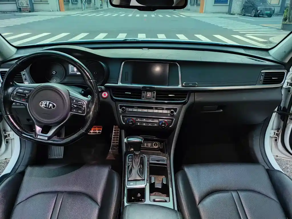 Kia K5 — миниатюра 8